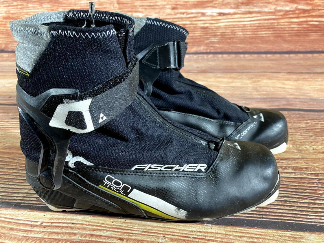 Fischer XC Control Nordic Cross Country Ski Boots Size EU42 US9 NNN 1298