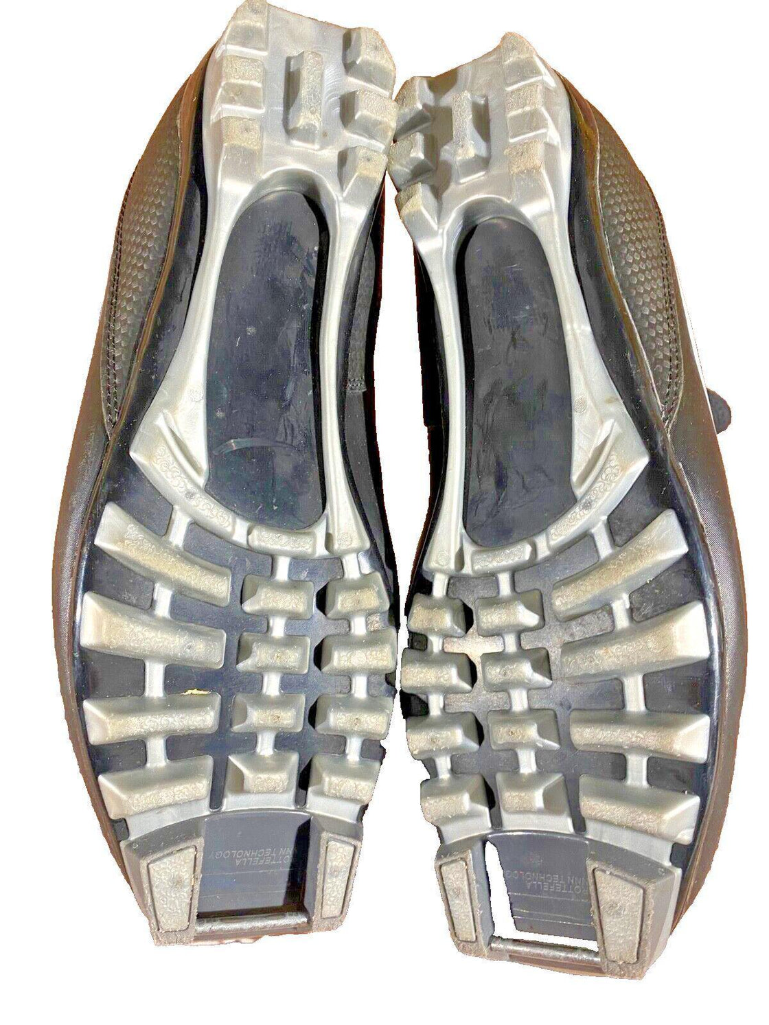 Fischer Touring Nordic Cross Country Classic Ski Boots Size EU43 US9.5 NNN 1428