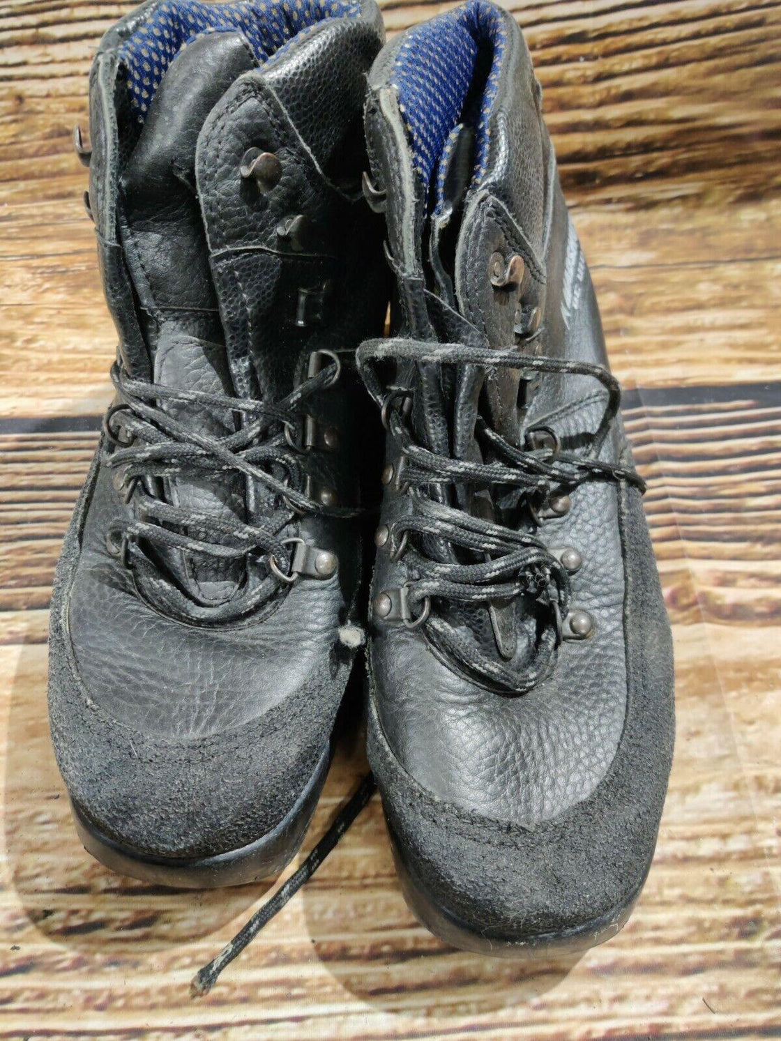 MADSHUS Touring Cross Country Nordic Ski Boots Size EU42 US8.5 NNN-BC 1932