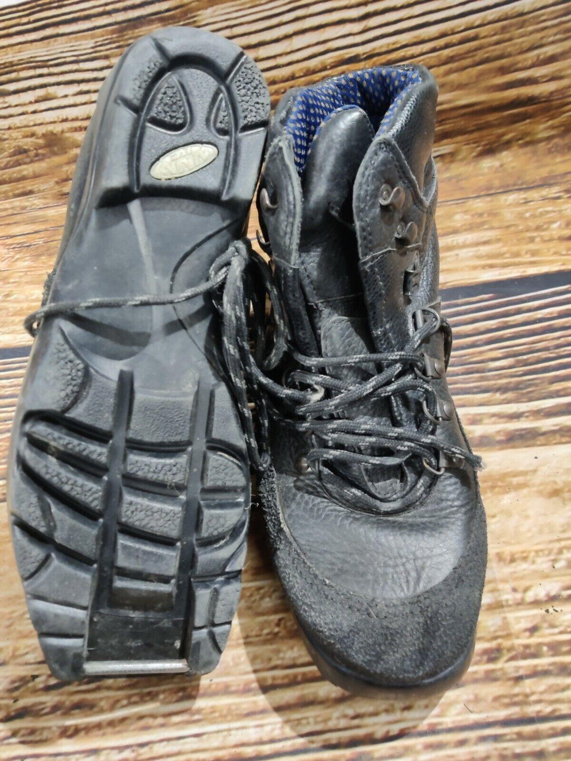 MADSHUS Touring Cross Country Nordic Ski Boots Size EU42 US8.5 NNN-BC 1932