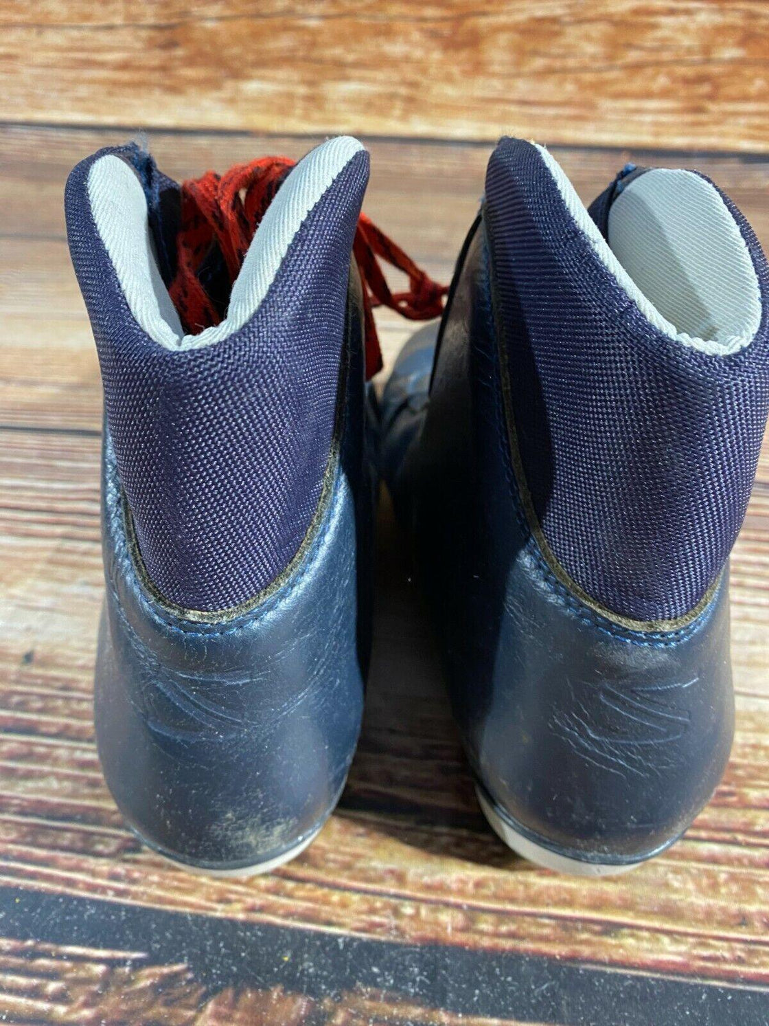 SALOMON Leather Nordic Cross Country Ski Boots Size EU43 US9.5 SNS Profil 2341
