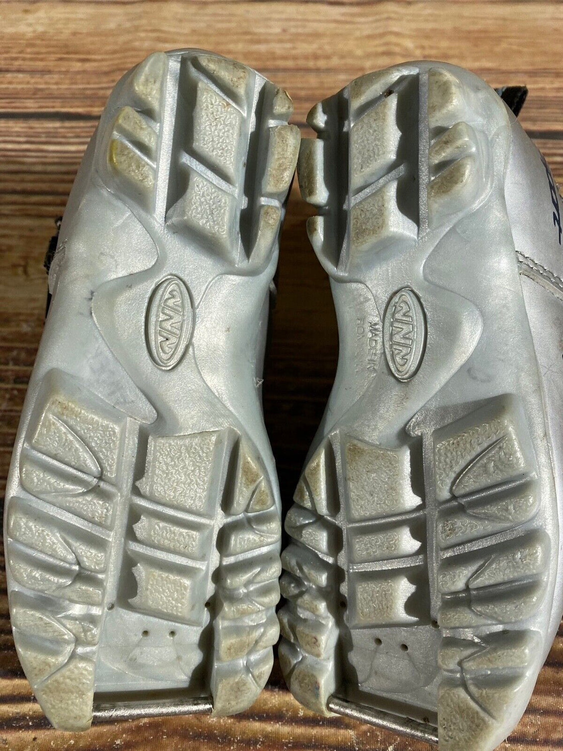 Alpina 311 Kids Nordic Cross Country Ski Boots Size EU26 US9 NNN A-1011