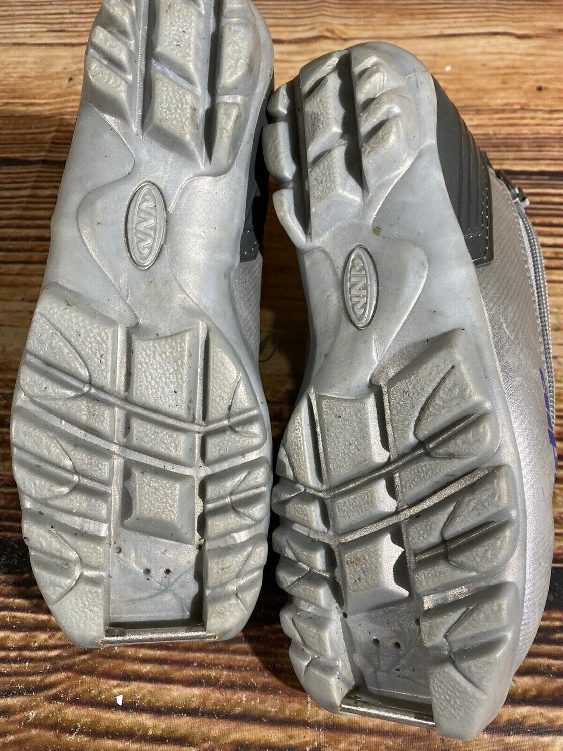 Alpina ST11j Kids Nordic Cross Country Ski Boots Size EU33 US2 NNN A-694