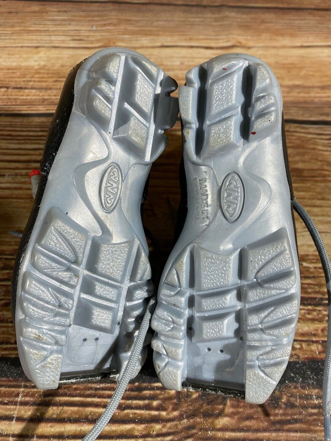 Alpina Kids Nordic Cross Country Ski Boots Size EU26 US9 for NNN A-561