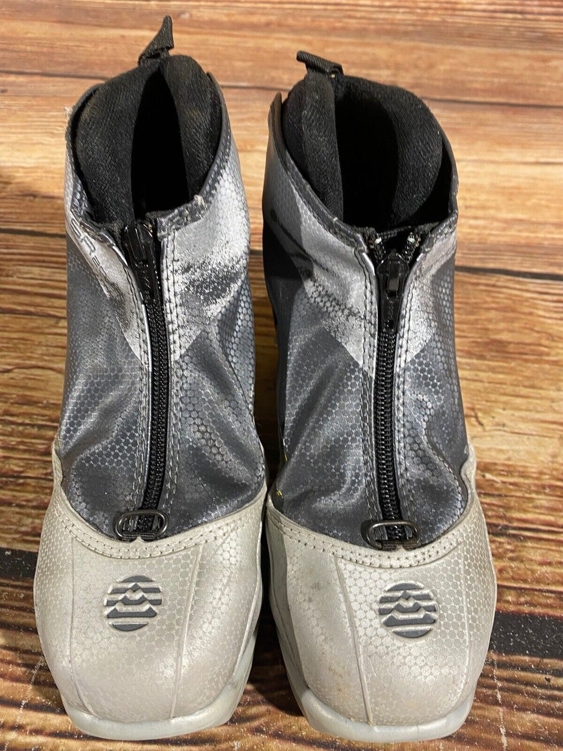 Alpina SK20 Nordic Cross Country Ski Boots Kids Size EU35 US3.5 for NNN A-588