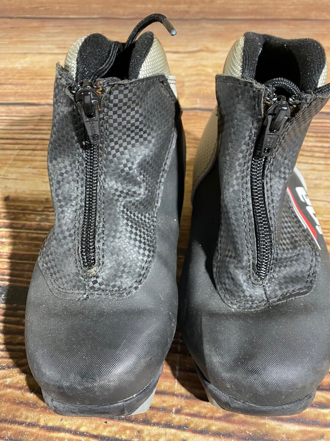 Alpina Touring Nordic Cross Country Ski Boots Kids Size EU31 US12.5 NNN A-575