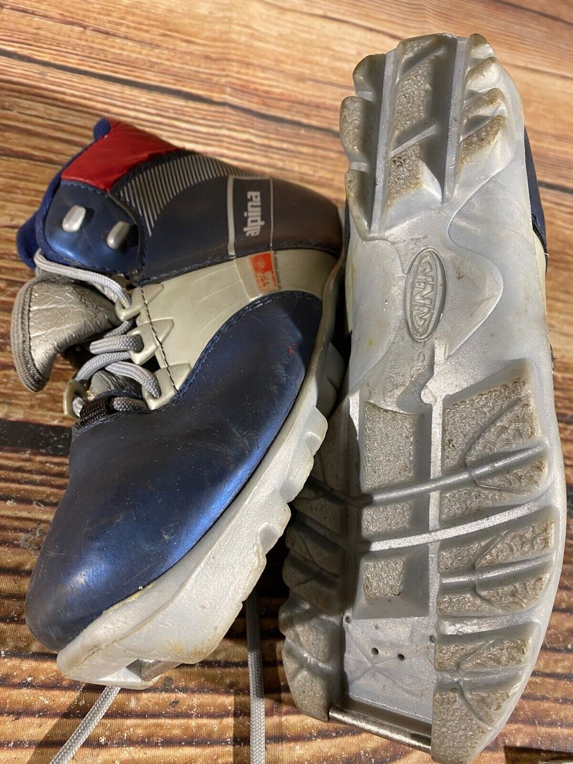 Alpina TR10 Kids Nordic Cross Country Ski Boots Size EU33 US2 NNN A-985