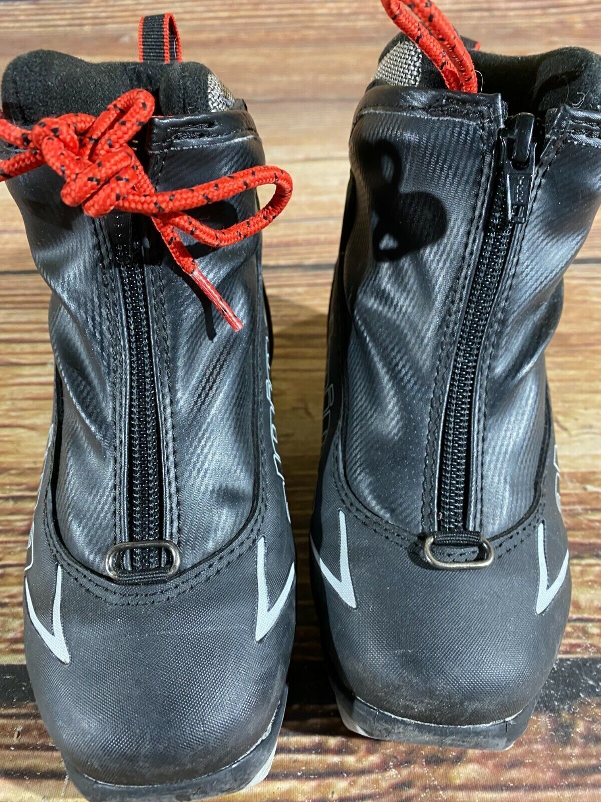 Alpina T5 Plus Cross Country Ski Boots Classic NNN EU 29 US 11.5 Kids A-419
