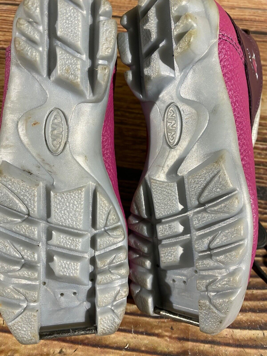 Alpina Frost Kids Nordic Cross Country Ski Boots Size EU29 US11 NNN A-799