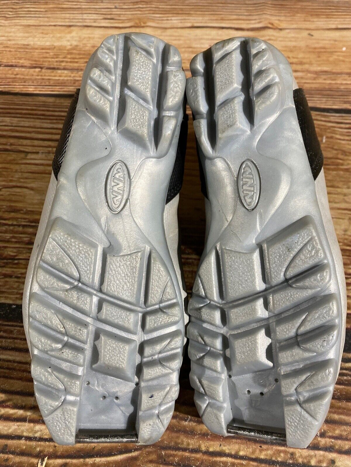 Alpina ST10jr Kids Nordic Cross Country Ski Boots Size EU34 US3 NNN A-696