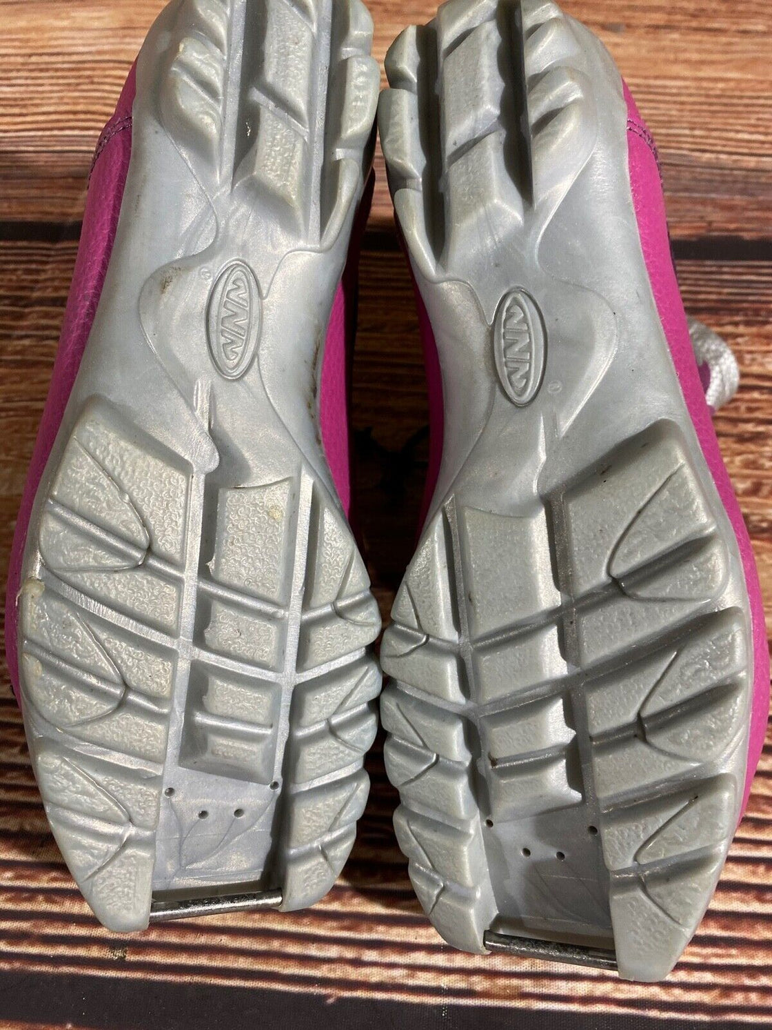 Alpina Frost Nordic Cross Country Ski Boots Kids Size EU35 US3.5 NNN A-1067