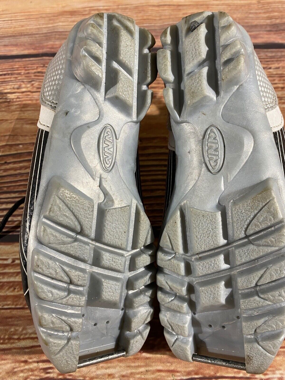 Madshus Super Race Cross Country Ski Boots Classic NNN EU 33 US 1.5 Kids M244