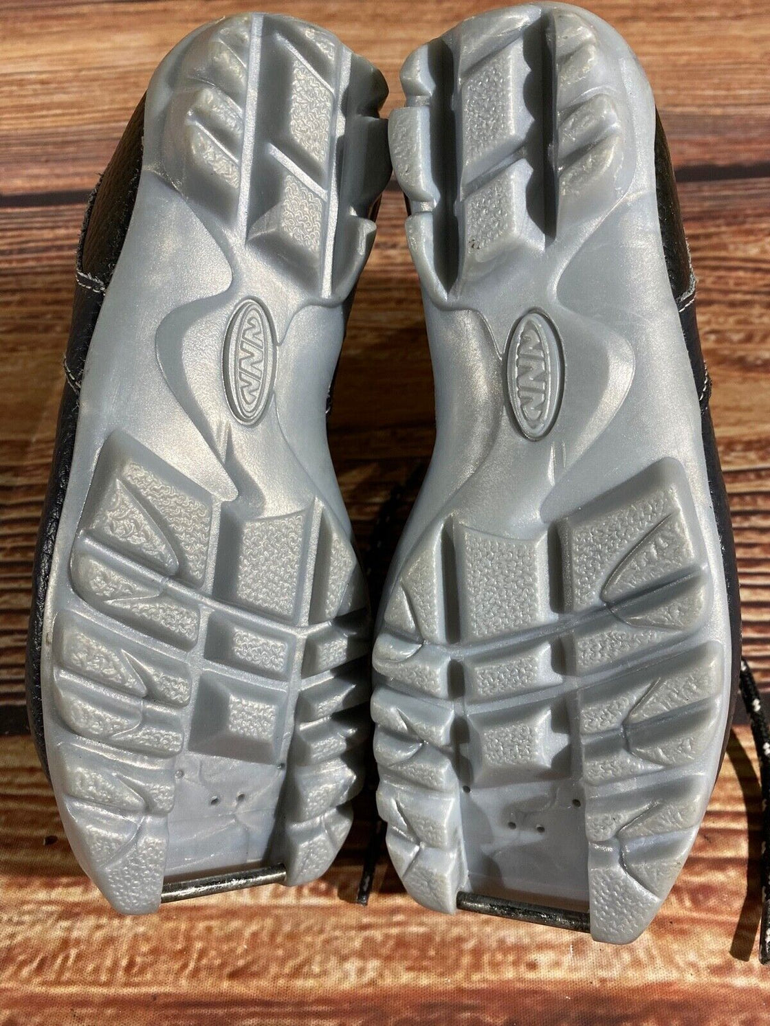 Madshus Holm Kids Nordic Cross Country Ski Boots Size EU30 US12 NNN M230