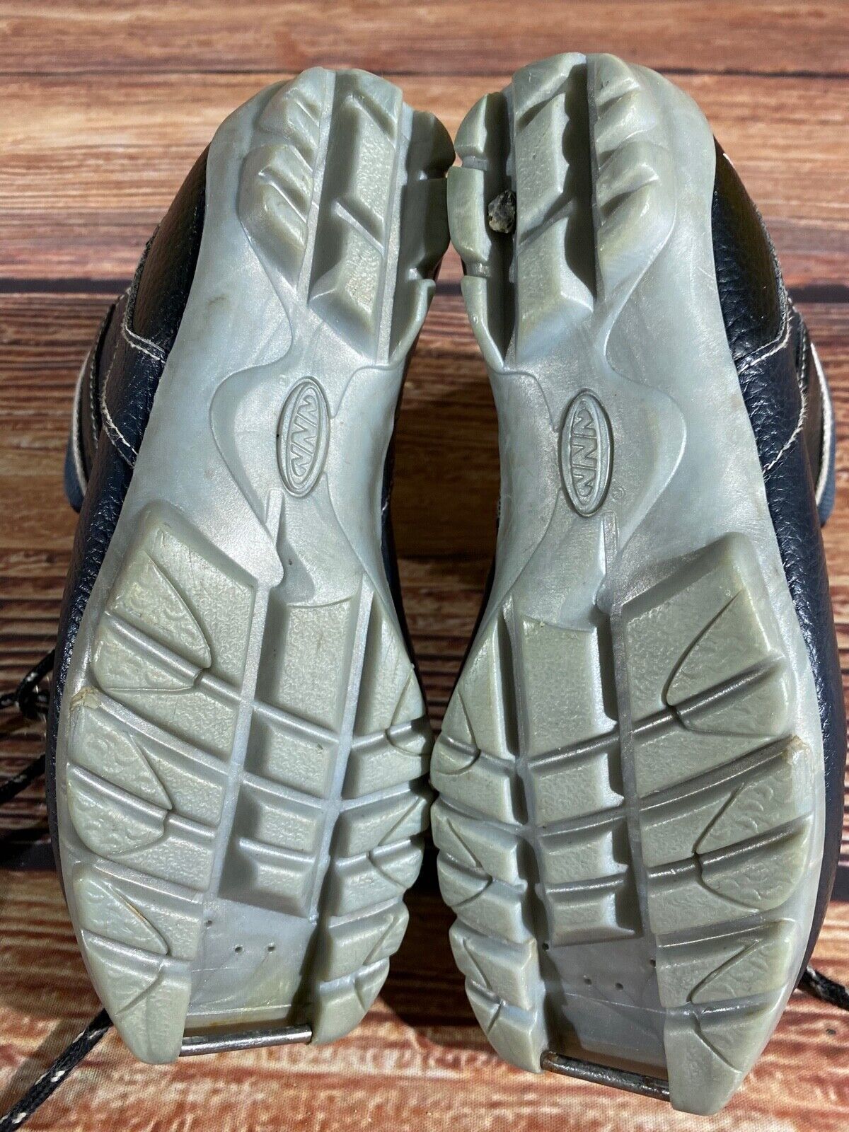 Madshus Holmenkollen Cross Country Ski Boots Classic NNN EU 35 US 3 Kids M197