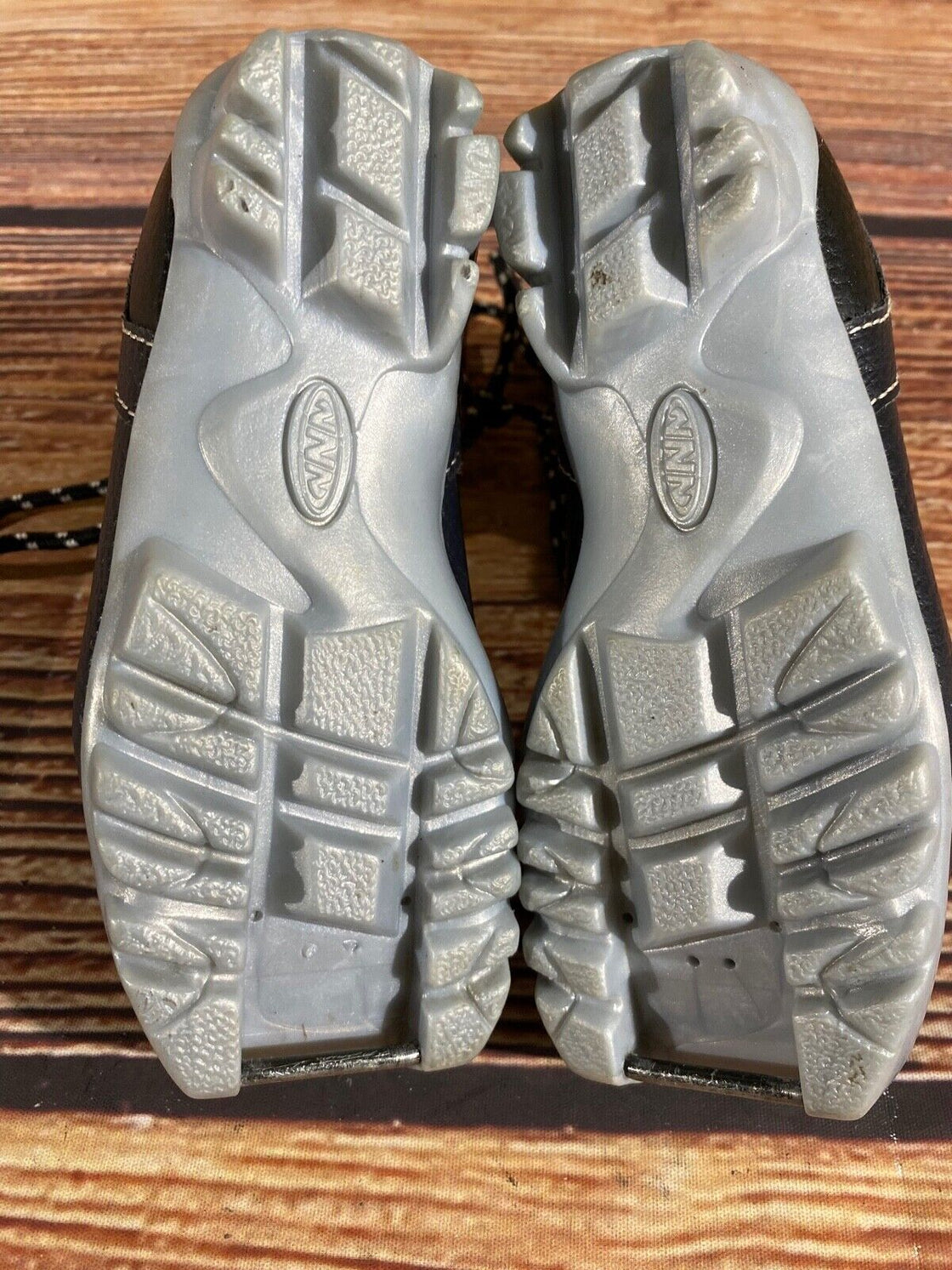 Madshus Holm Kids Nordic Cross Country Ski Boots Size EU26 US9 NNN M257