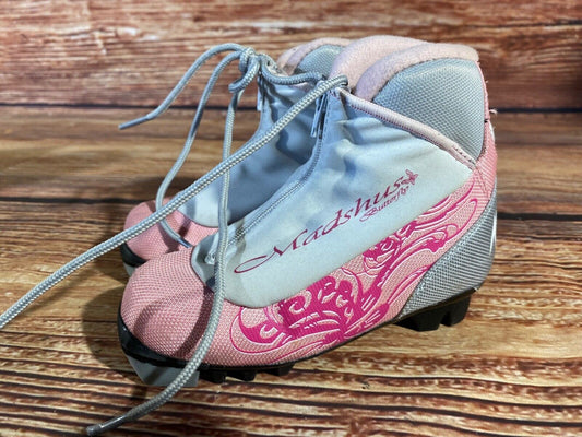 Madshus Buterfly Cross Country Ski Boots Classic NNN EU 28 US 10.5 Kids M185