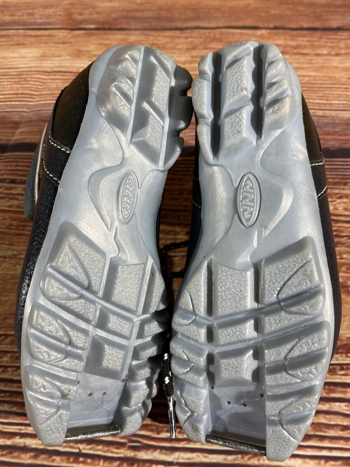 Madshus Holm Cross Country Ski Boots Classic NNN EU 31 US 13 Kids 180mm M319