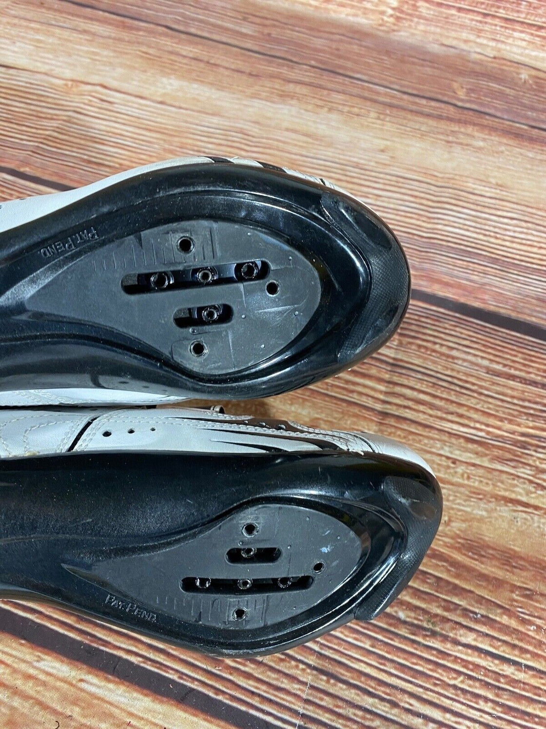 Specialized Road Cycling Shoes 3 Bolts Size EU41 US8 Mondo 260 cs854