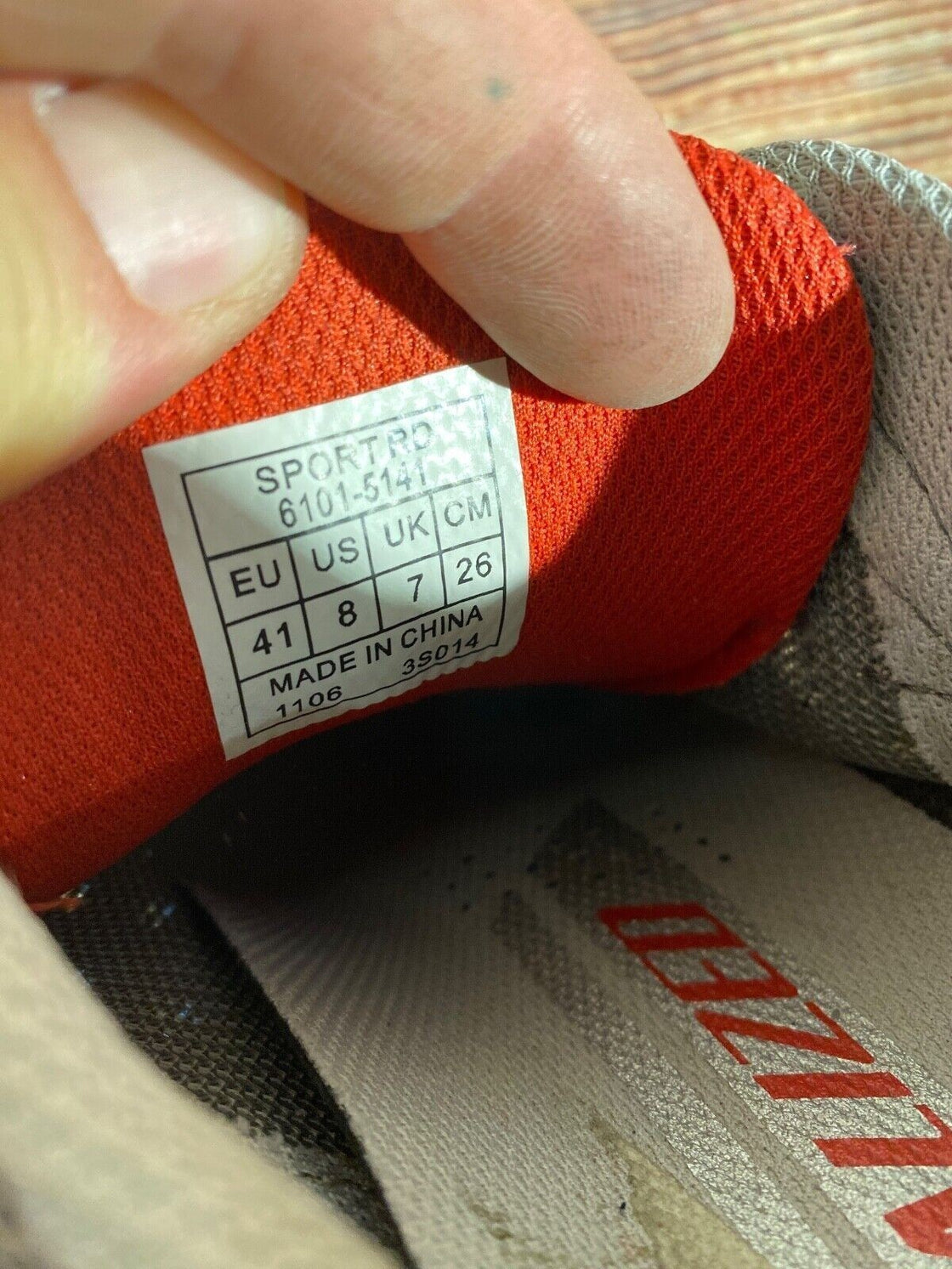 SPECIALIZED Sport Road Cycling Shoes 3 Bolts Size EU41 US8 Mondo 260 cs859