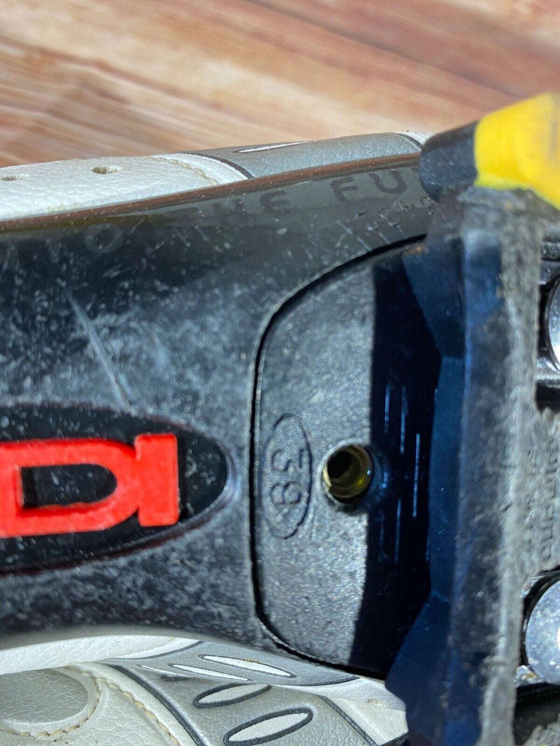 SIDI Carbon Road Cycling Shoes Road 3 Bolts Unisex Size EU39 US6 Mondo 236 cs883