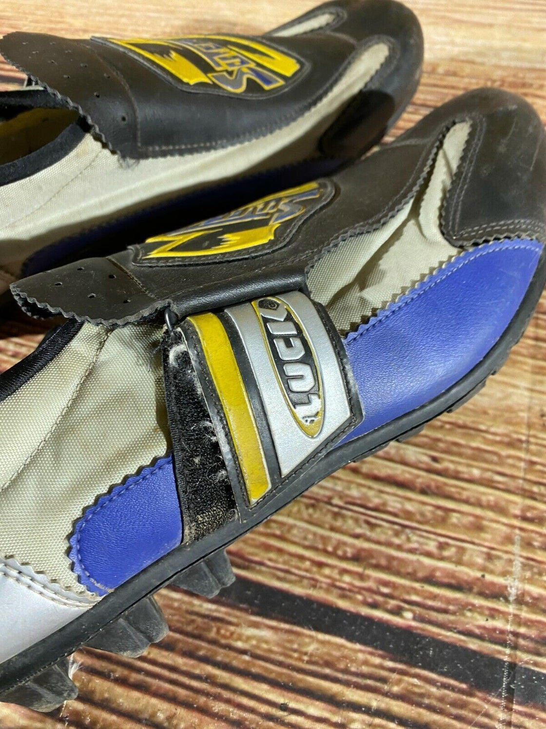 LUCK Vintage Cycling MTB Shoes Mountain Biking Size EU44 US10 Mondo 280 cs1222