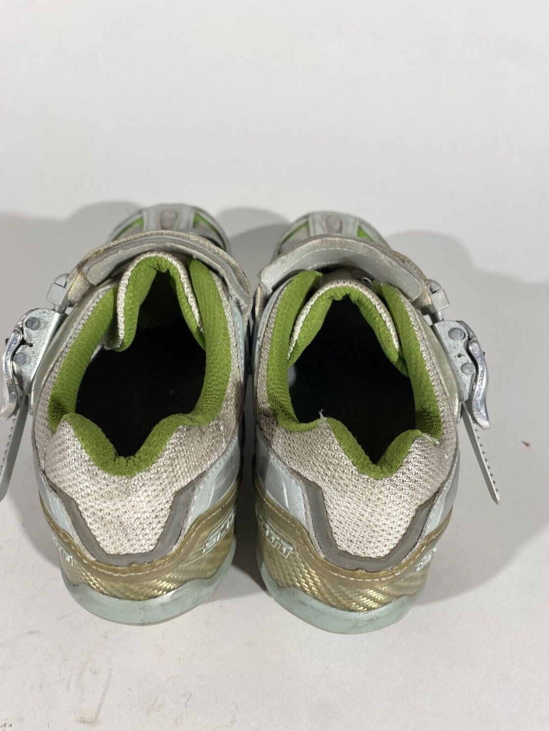 SCOTT Pro Road Cycling Shoes 3 Bolts Unisex Size EU40  US8 Mondo 258  CS17