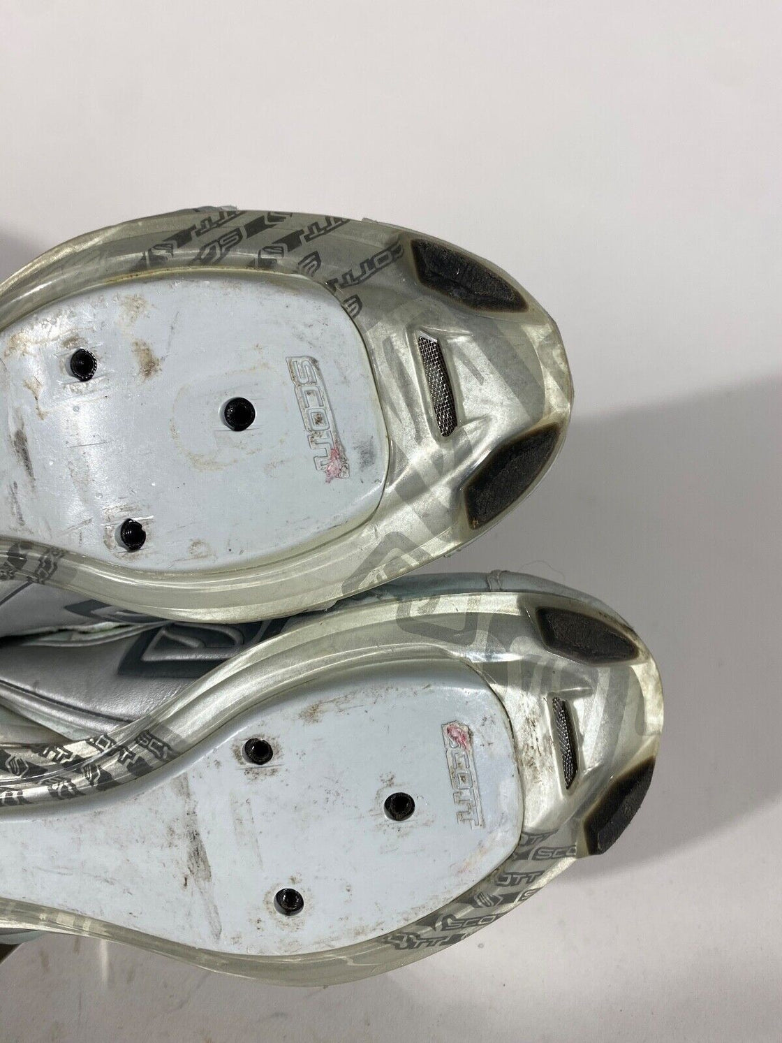 SCOTT Pro Road Cycling Shoes 3 Bolts Unisex Size EU40  US8 Mondo 258  CS17