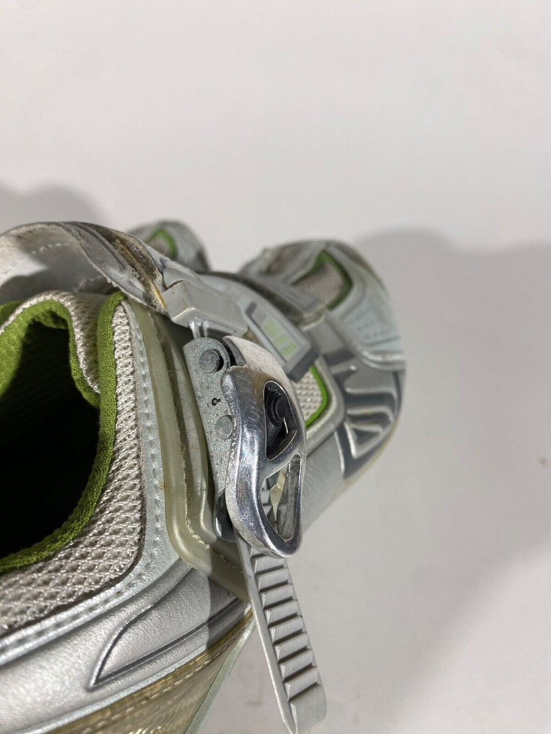 SCOTT Pro Road Cycling Shoes 3 Bolts Unisex Size EU40  US8 Mondo 258  CS17