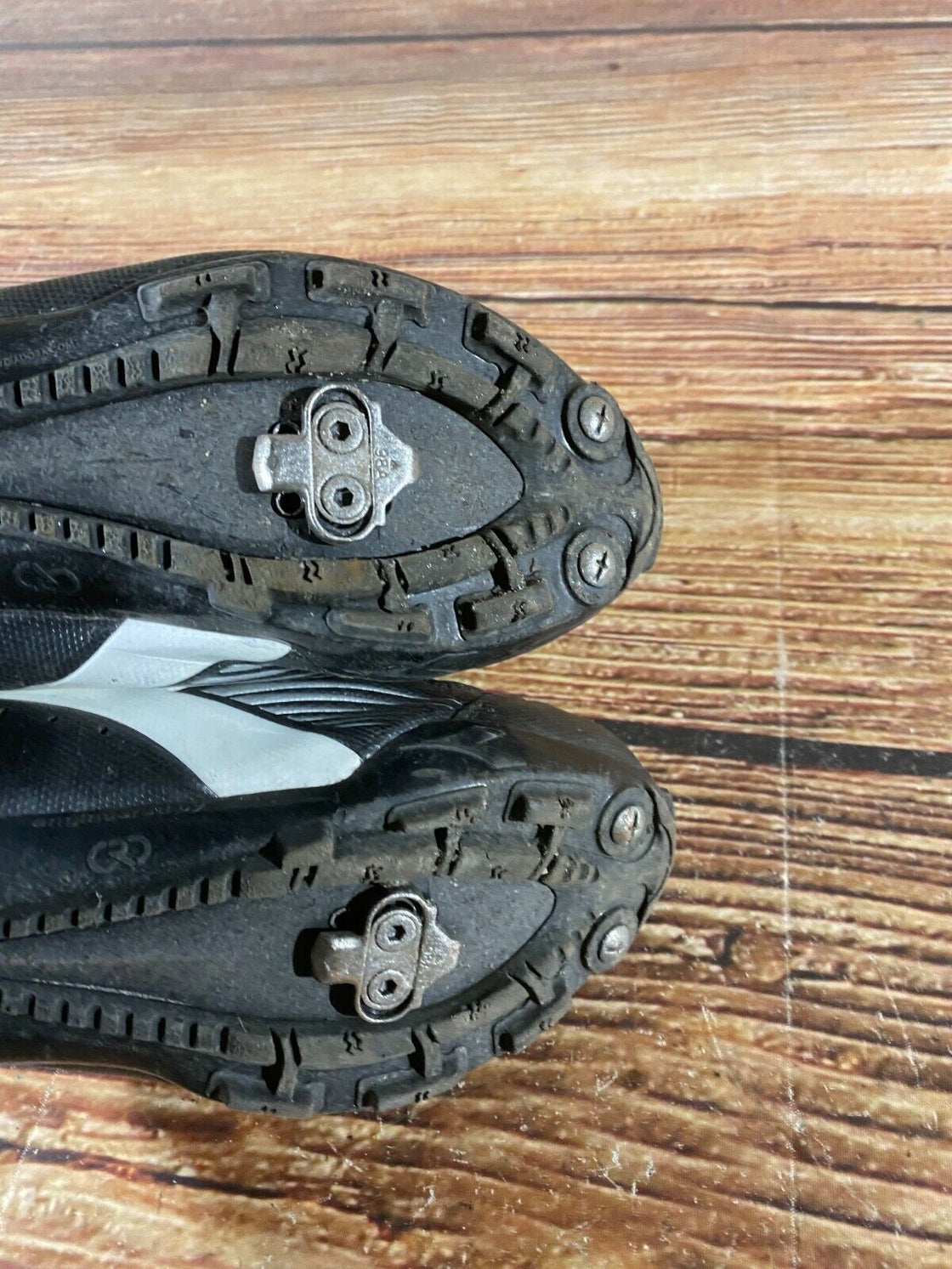 DIADORA Escape 2 Cycling MTB Shoes Mountain Bike EU42 US8.5 Mondo 260 cs955