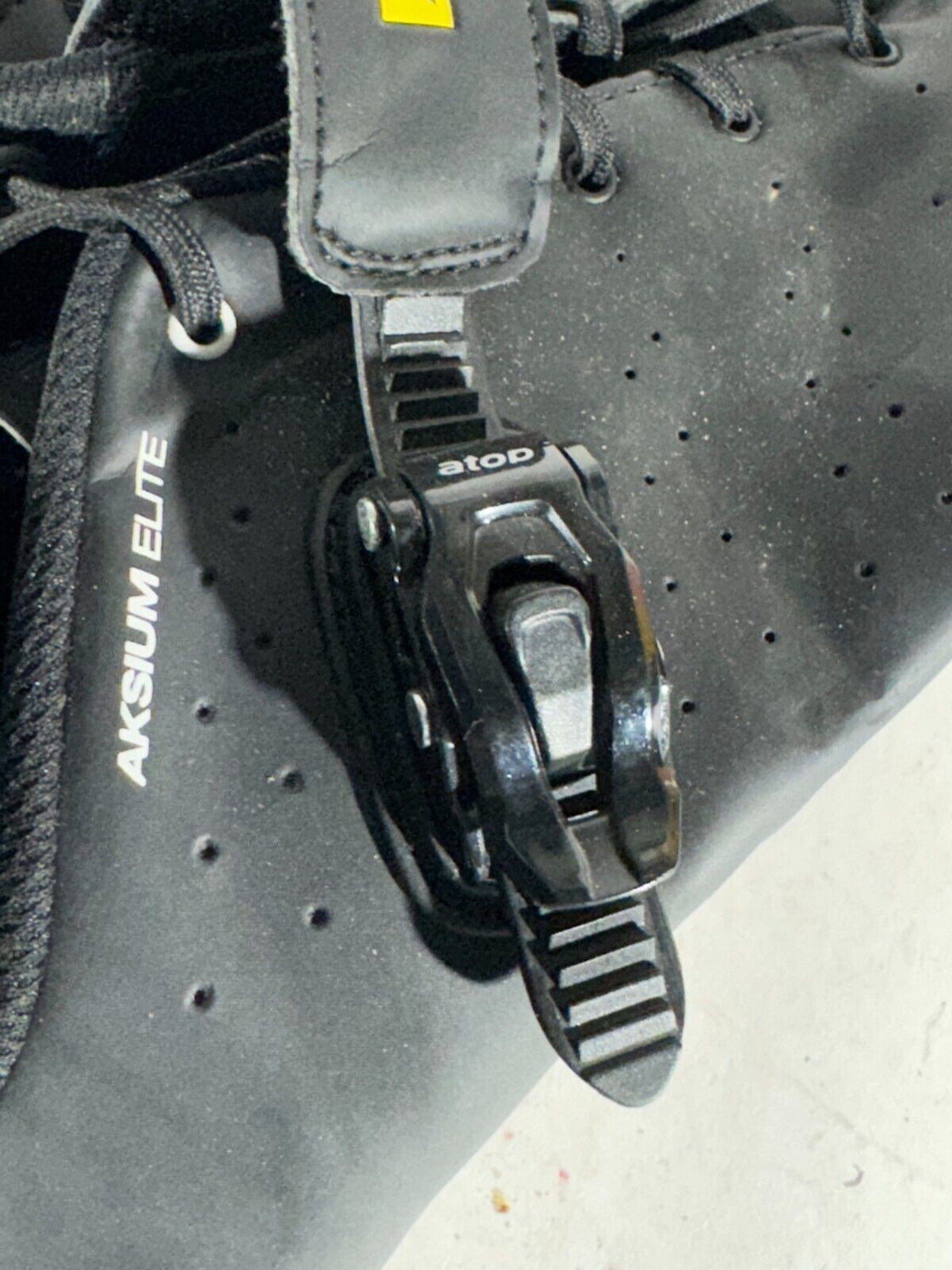 MAVIC Aksium Carbon Road Cycling Shoes Boots 3 Bolts EU46 US11.5 Mondo 295 cs479