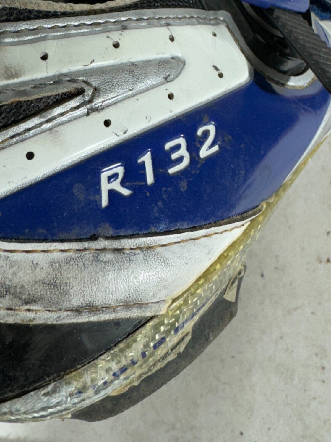 SHIMANO R132 Carbon Cycling Road Shoes EU45 US10.5 Mondo 285 cs552