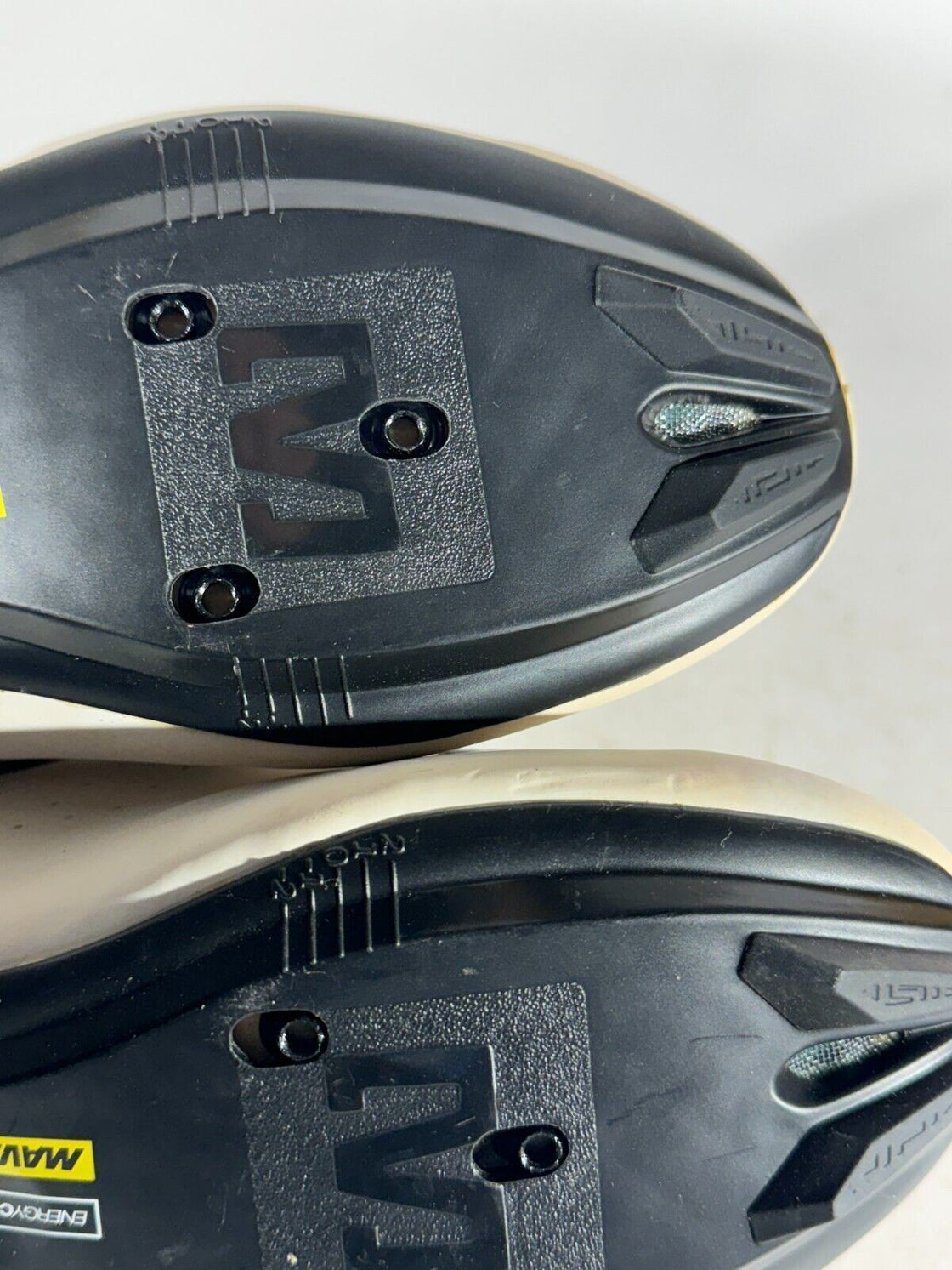 MAVIC Aksium Road Cycling Shoes Boots 3 Bolts EU42 2/3 US9 Mondo 270 cs486