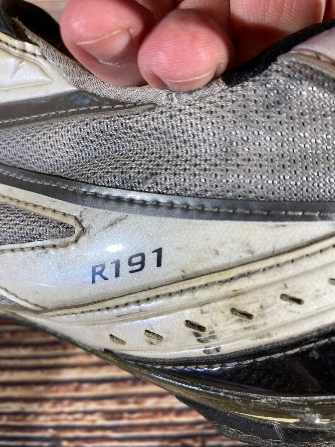 SHIMANO R191 Carbon Road Cycling Shoes Biking Size EU44 US9.7 Mondo 278 cs917