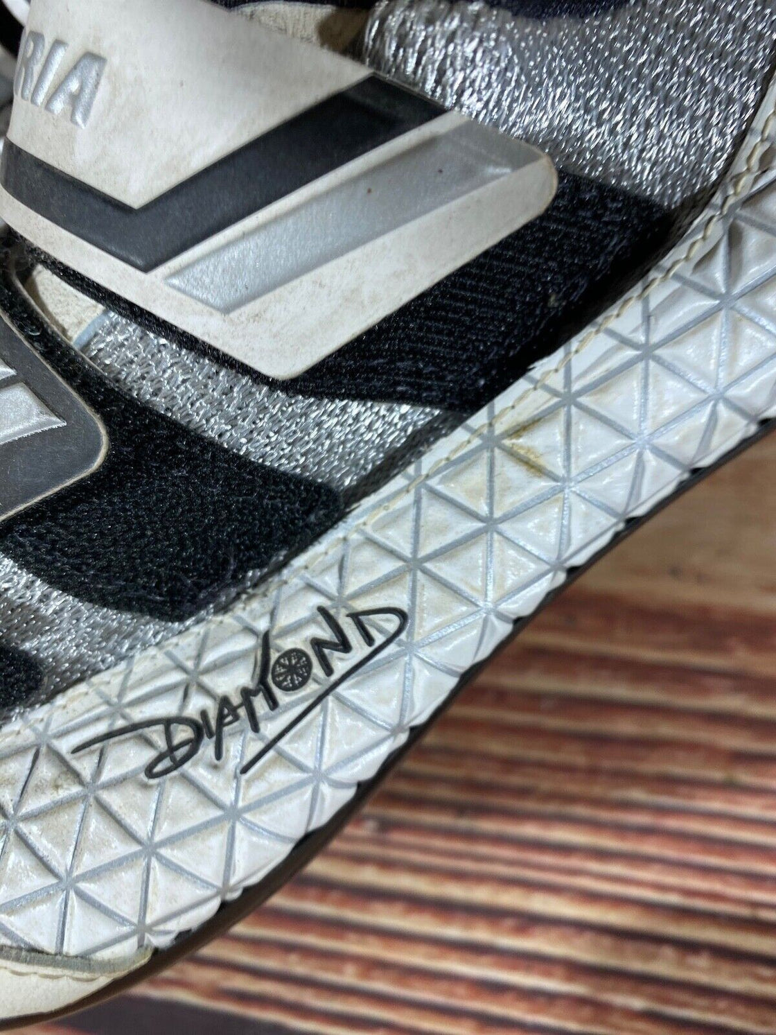 VITTORIA Diamond  Road Cycling Shoes Size 3 Bolts EU44 US10 Mondo 275 cs791