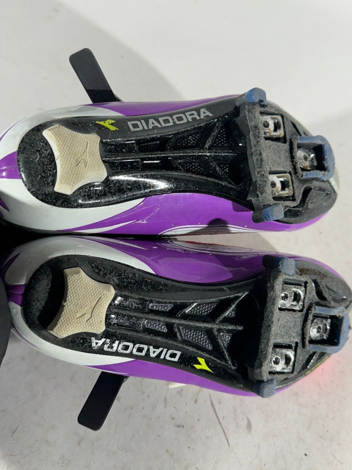 DIADORA Tornado Road Cycling Shoes 3 Bolts Ladies EU38 US7 Mondo 236 cs474