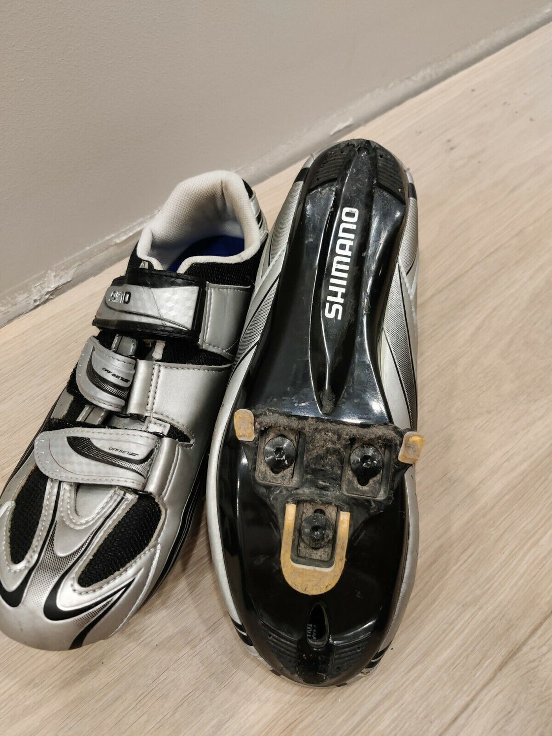 SHIMANO R077 Road Cycling Shoes With Cleats Men's Size EU43 US9  cs934