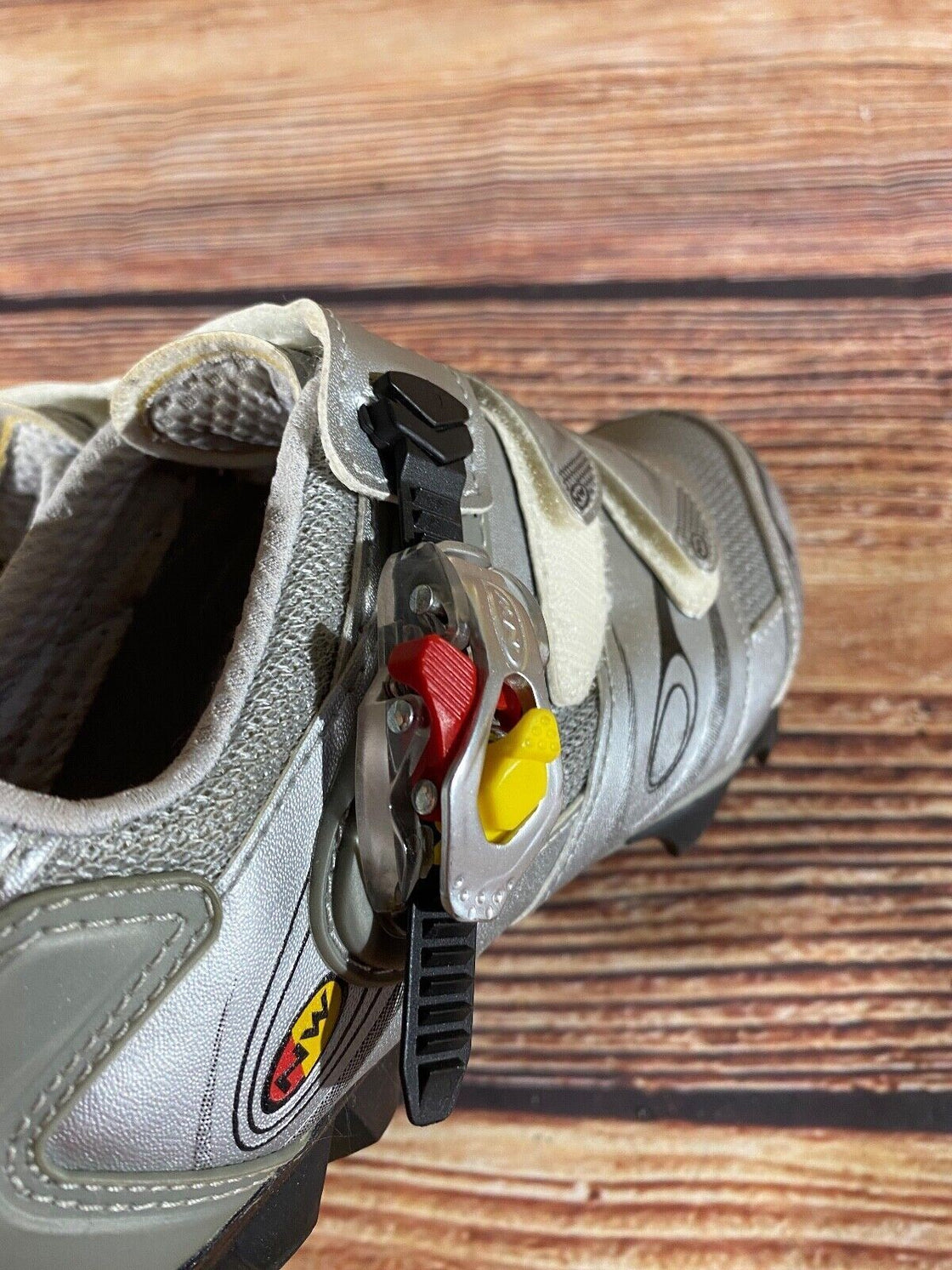 NORTHWAVE MTB Cycling Shoes Mountain Bike Size EU40 US7.5 Mondo 255 cs1083