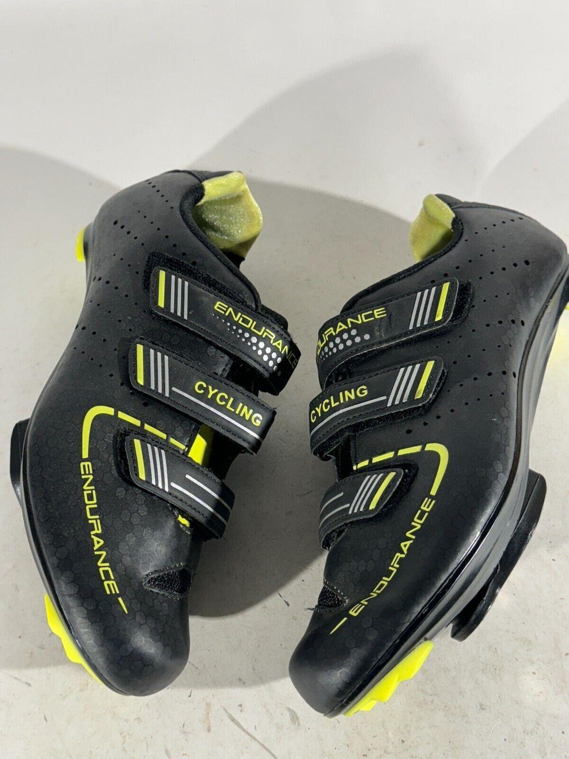 ENDURANCE Sports Cycling Road Shoes EU41 US7.5 Mondo 270 cs445
