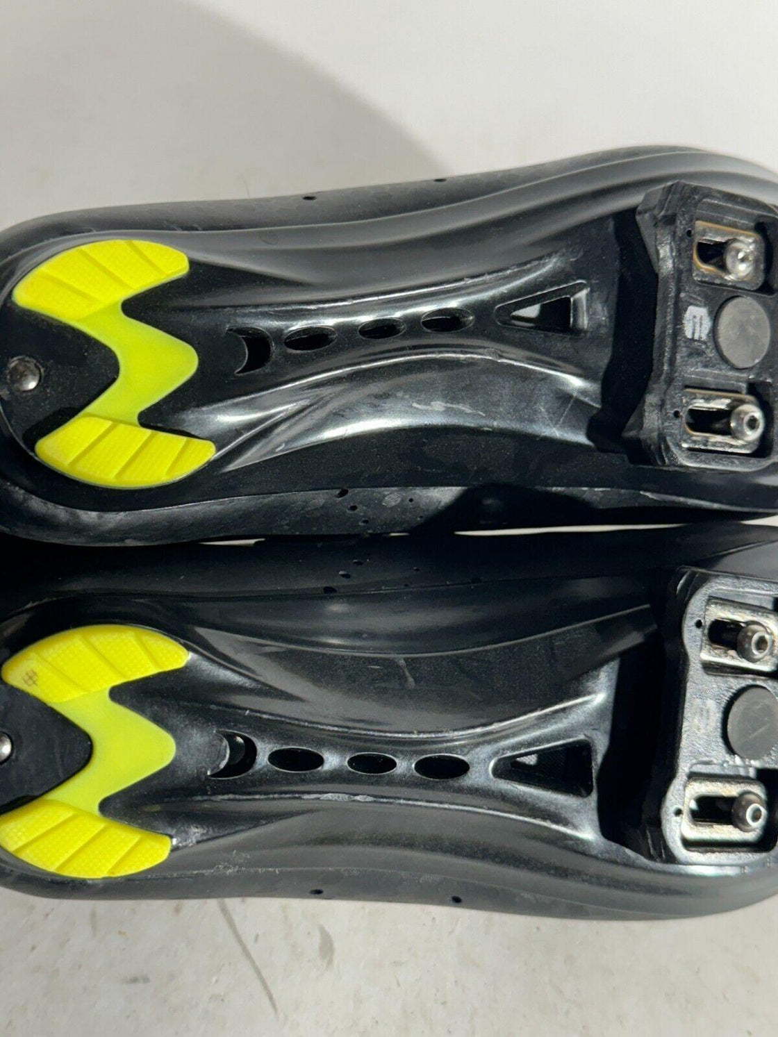 ENDURANCE Sports Cycling Road Shoes EU41 US7.5 Mondo 270 cs445