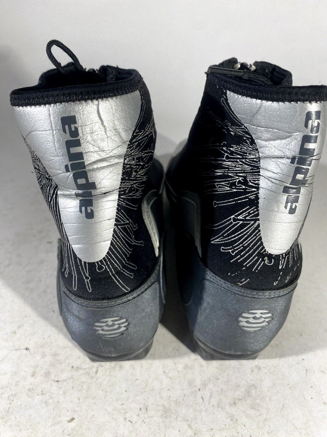 Alpina Eve 10T Touring Nordic Cross Country Ski Boots Size EU40 US7.5 NNN 636