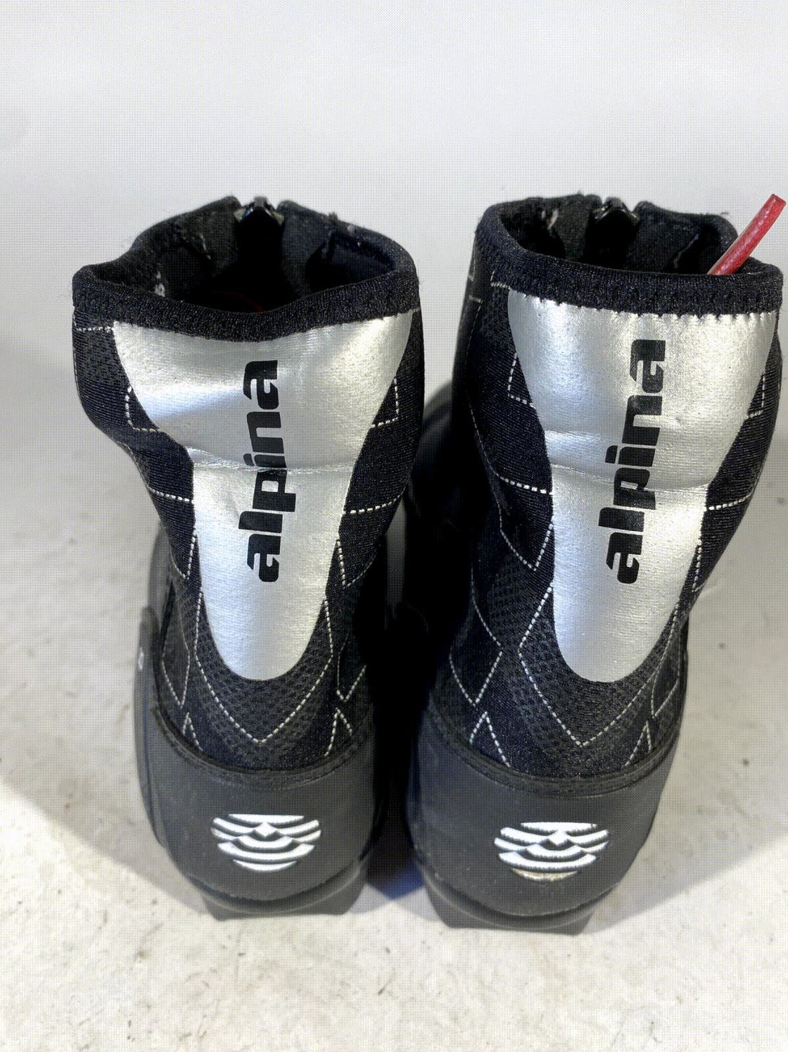 Alpina T10 Nordic Cross Country Ski Boots Size EU39 US7 for NNN 673