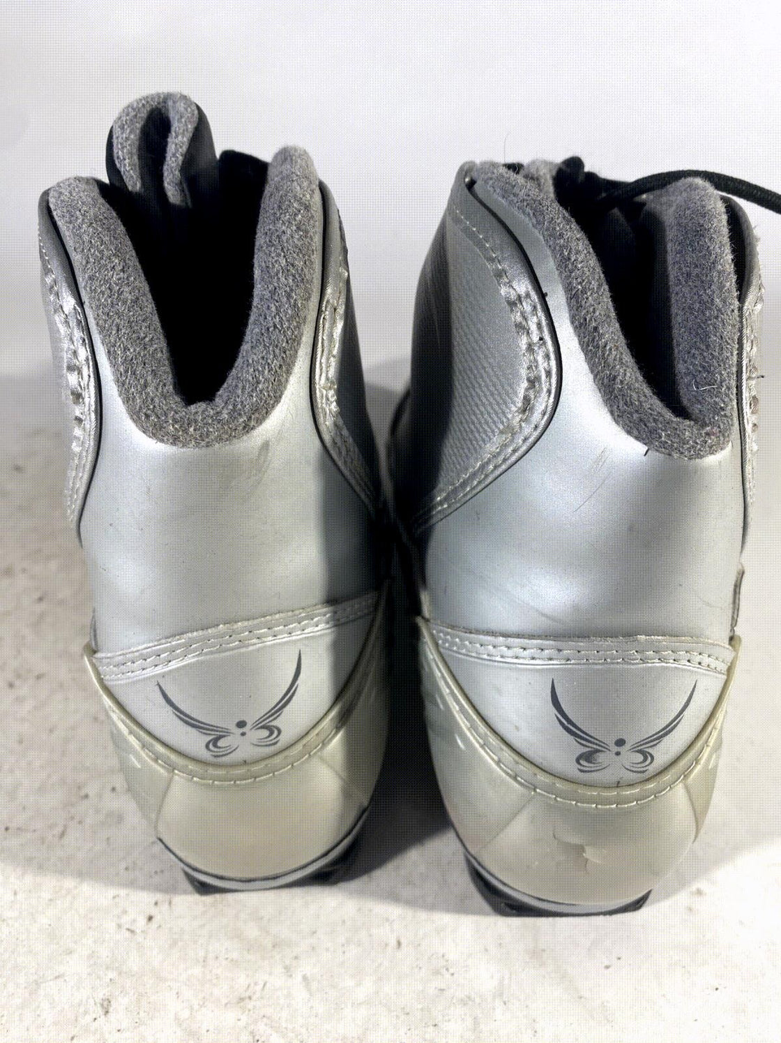 Alpina EVE28G Classic Nordic Cross Country Ski Boots Size EU42 US9.5 for NNN 740