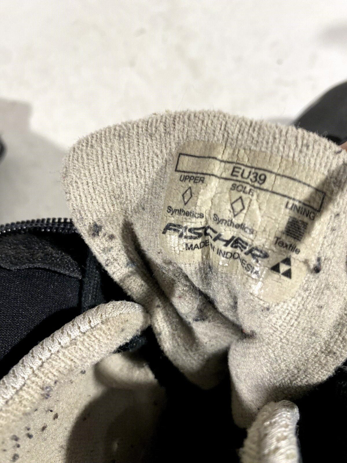 Fischer Ultimate Nordic Cross Country Ski Boots Size EU39 US7 NNN 1447