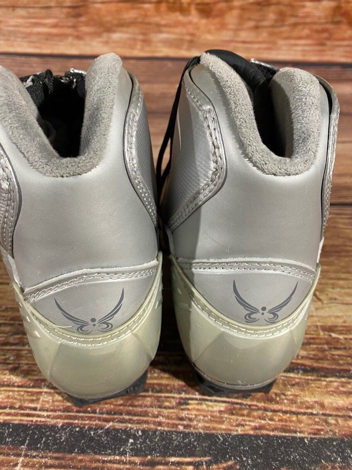 Alpina EVE28G Nordic Cross Country Ski Boots Size EU38 US6 for NNN 758