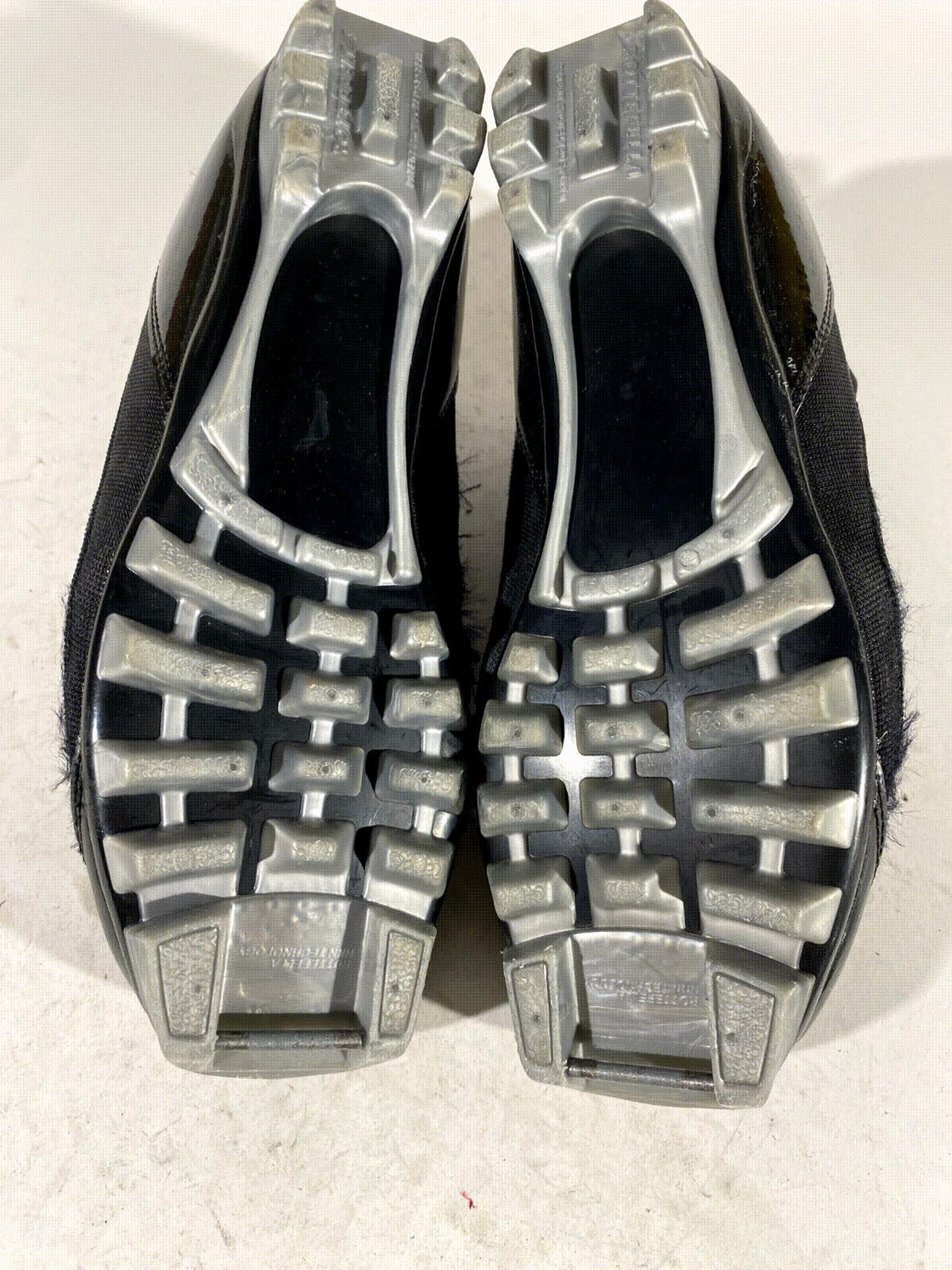 Madshus Hyper C Nordic Cross Country Ski Boots Size EU39 US6 for NNN 1985