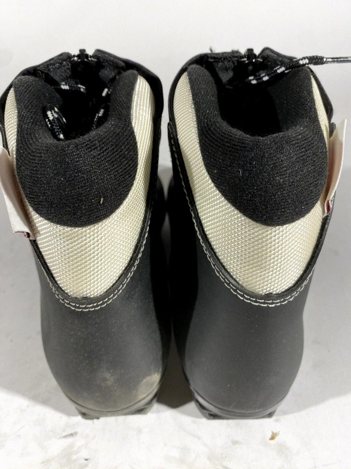 Rossignol X-Tour Ultra Nordic Cross Country Ski Boots Size EU42 US9 NNN 2580