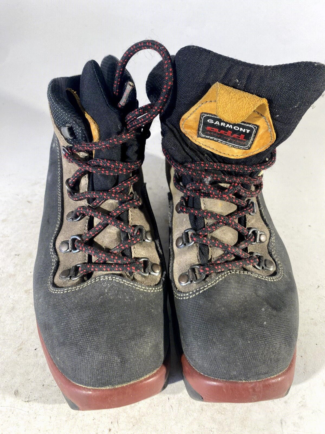 Garmont Touring Cross Country Nordic Backcountry Ski Boots EU41 US8 NNN BC 1813