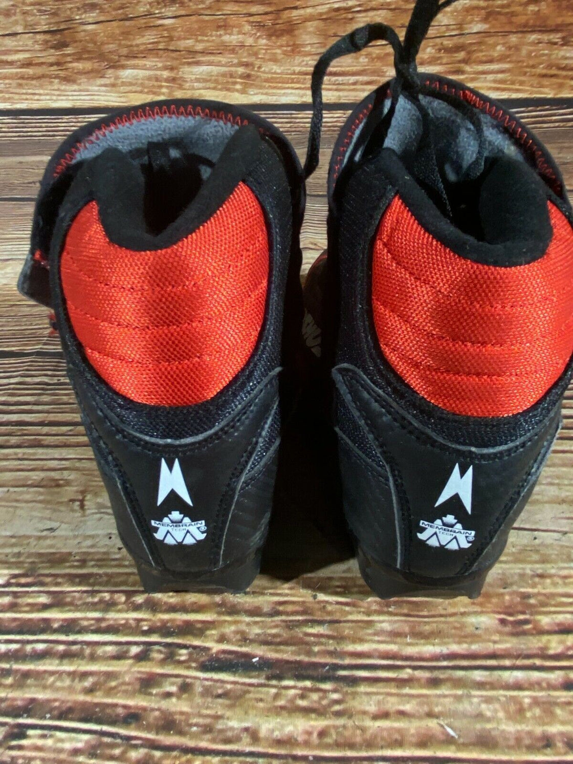 Madshus Ultra C Nordic Cross Country Ski Boots Size EU39 US6 NNN Rottefella 2677