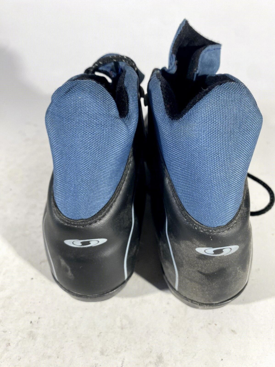 SALOMON Classic Nordic Cross Country Ski Boots Size EU41 US7.5 SNS Profil 2435