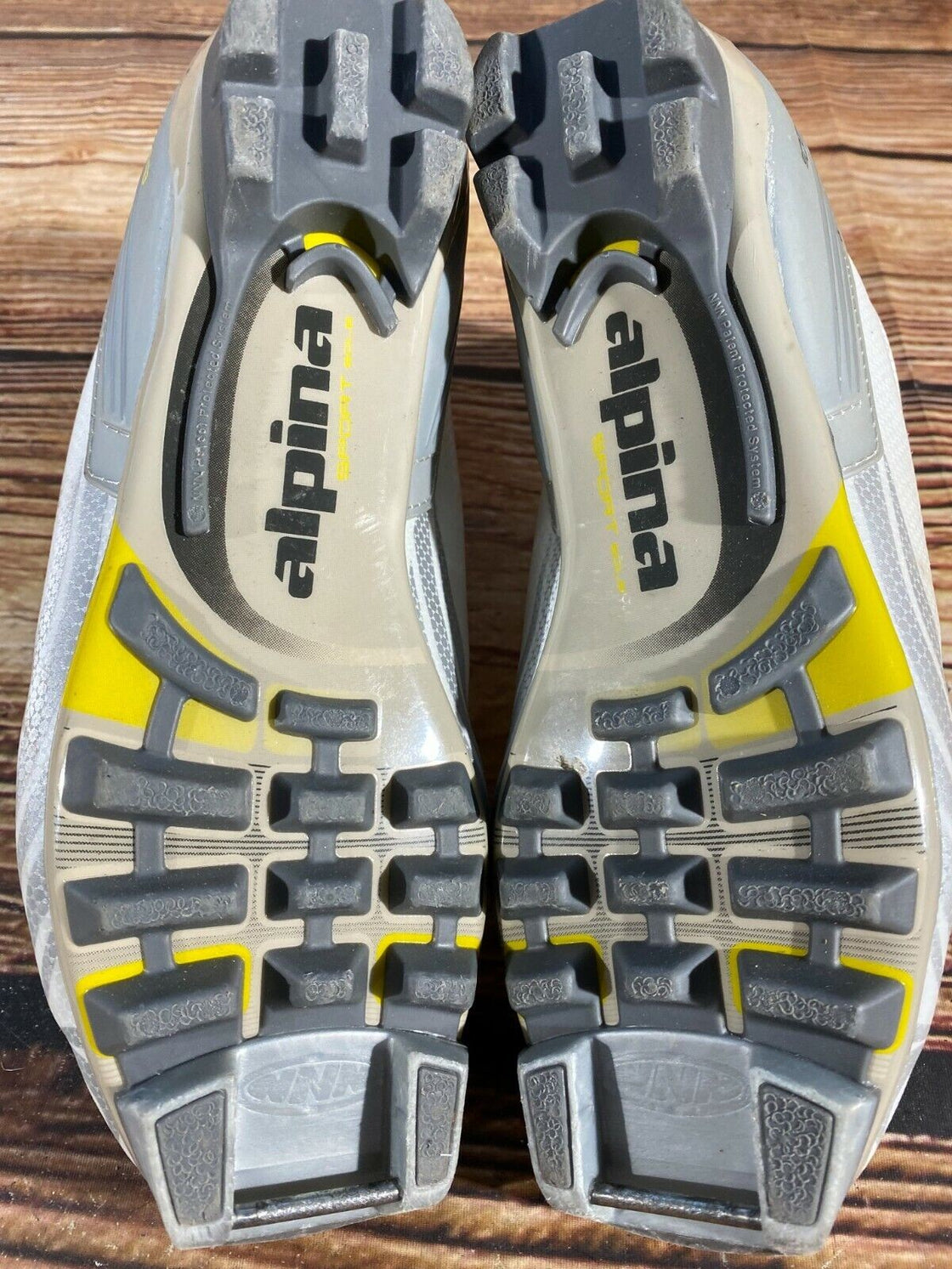 Alpina EVE20S Nordic Cross Country Ski Boots Size EU38 US6 NNN 704